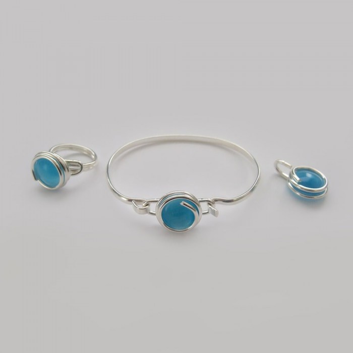 Small-baby-blue-glass-set
